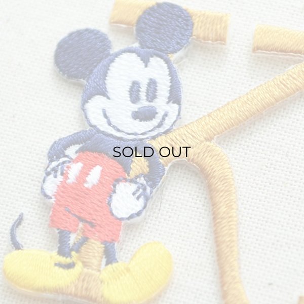 画像2: ワッペン ディズニー ミッキーマウス アルファベット(K/イエローゴールド) (2)