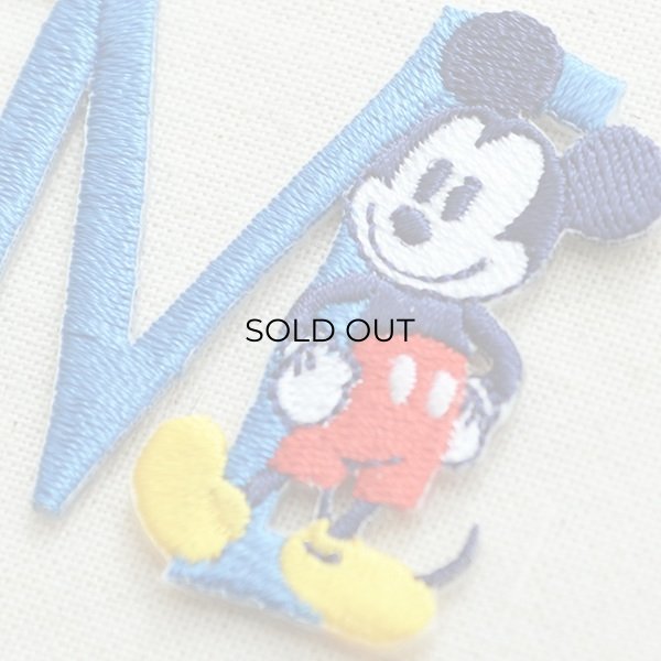 画像2: ワッペン ディズニー ミッキーマウス アルファベット(M/ブルー) (2)