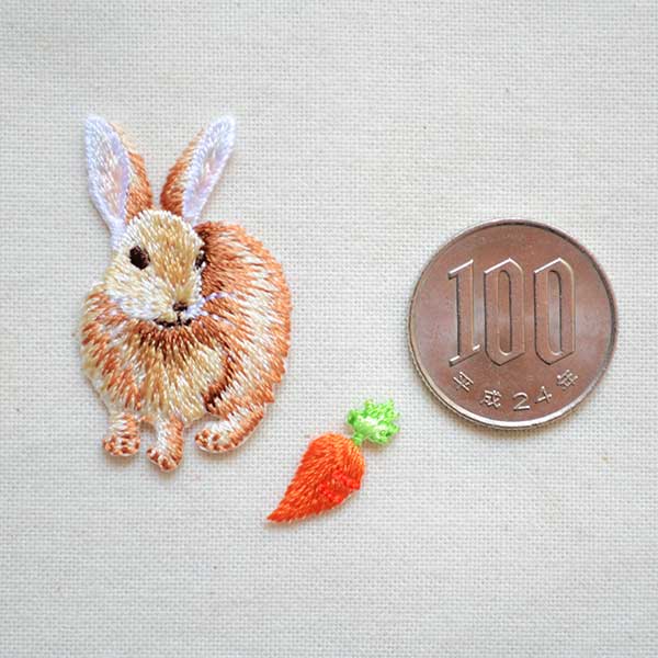 ナチュラルワッペン ウサギ ニンジン 2枚組 ワッペン アップリケ ステッカー バッジ通販 ワッペンストア本店