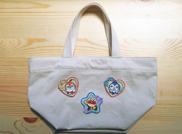 Shiny Wappen Soreike!Anpanman (Kokinchan Heart) / きらきらワッペン それいけ!アンパンマン(コキンちゃん ハート型) トートバッグ 貼り付けイメージ