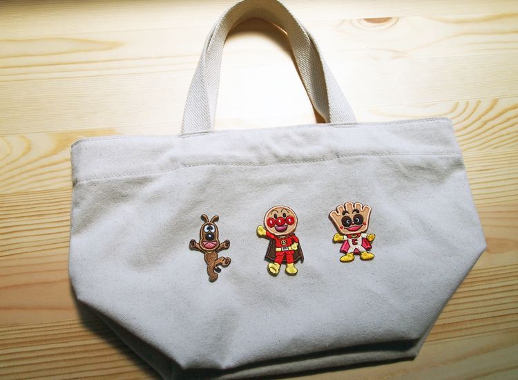 Wappen Soreike!Anpanman(Dokinchan) / ワッペン それいけ!アンパンマン(ドキンちゃん 全身) トートバッグ 貼り付けイメージ