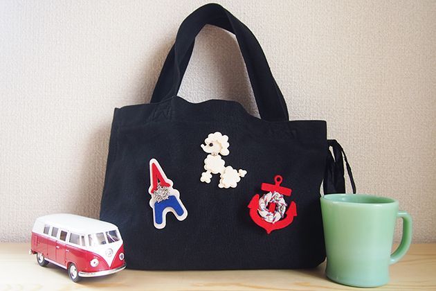 Wappen Brooch Felt Dog Poodle White/ ワッペンブローチ フェルト 犬 イヌ プードル
