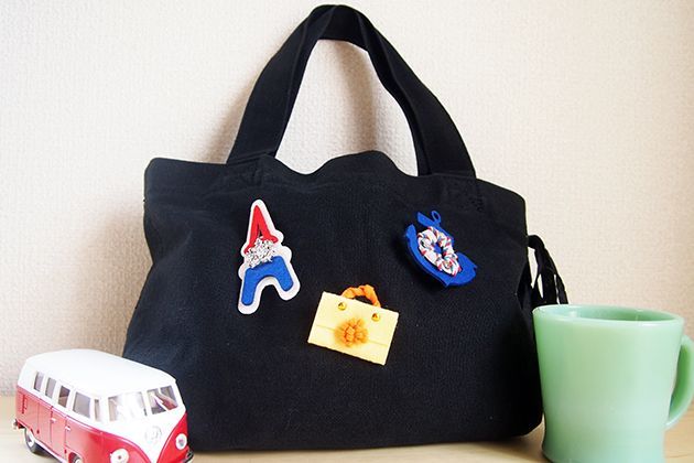 Wappen Brooch Felt Bag / ワッペンブローチ フェルト バッグ かばん