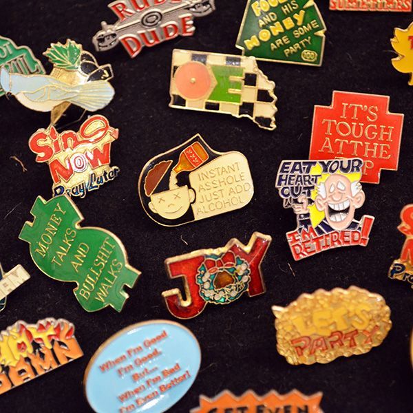 特価 Usaピンバッジ ピンズ アソート3個セット メッセージ系 ワッペン アップリケ ステッカー バッジ通販 ワッペンストア本店