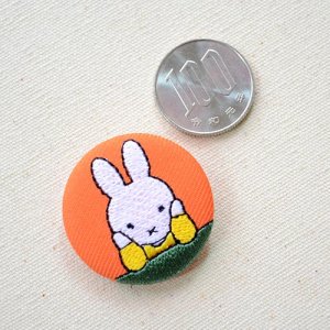 画像2: 刺繍ブローチ ミッフィー(ほおづえ) Dick Bruna/ディック ブルーナ (2)