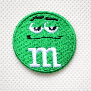 画像1: ミニワッペン M&M's エムアンドエムズ チョコレート(グリーン)(S) ラウンド (1)